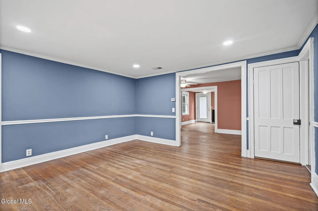 Photo of 43 Scott Avenue