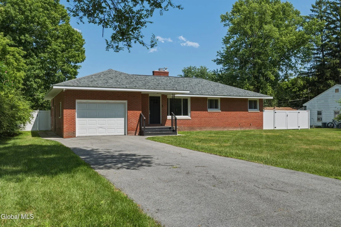 Photo of 10 Kasper Drive