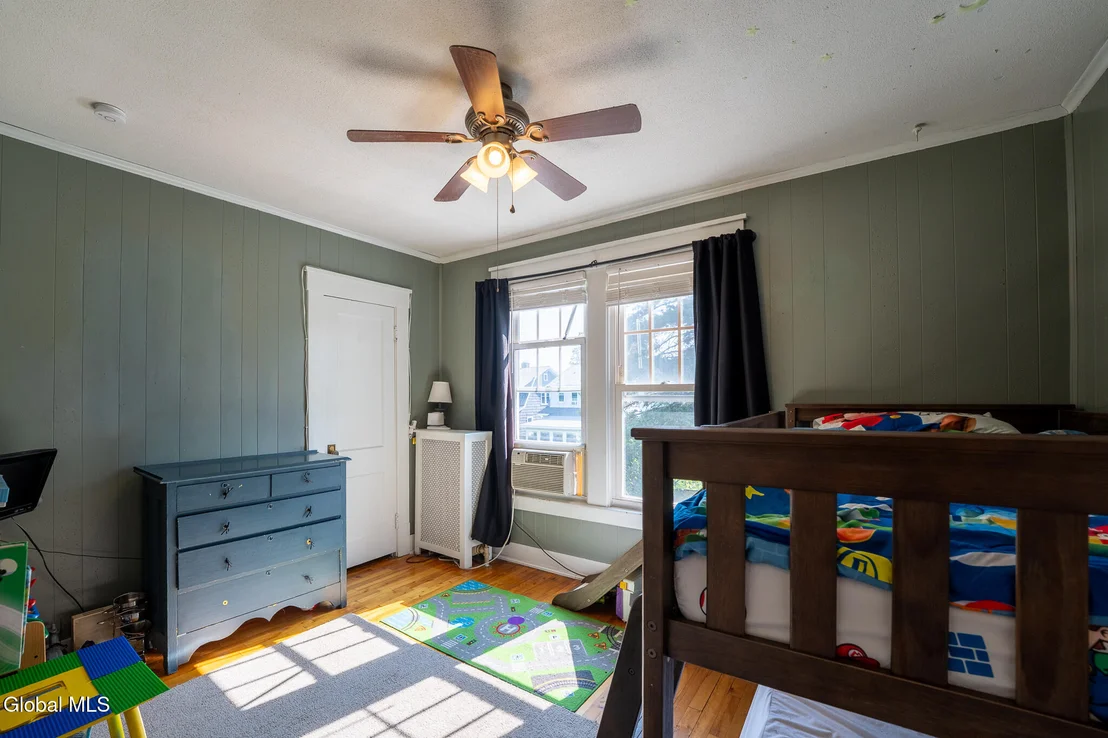 Photo of 20 Forest Avenue