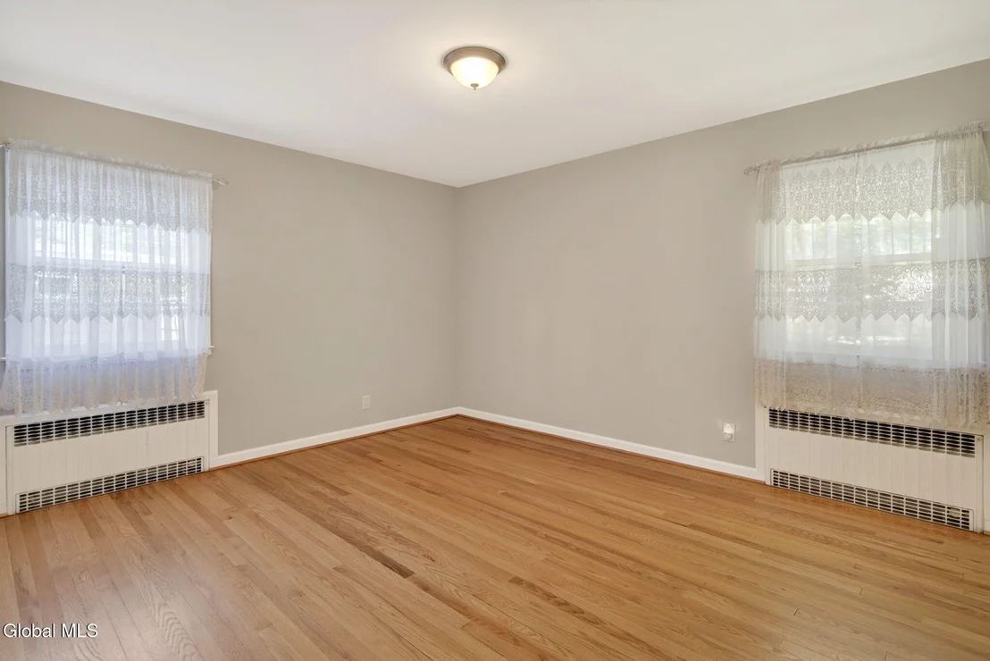 Photo of 10 Willo Lane