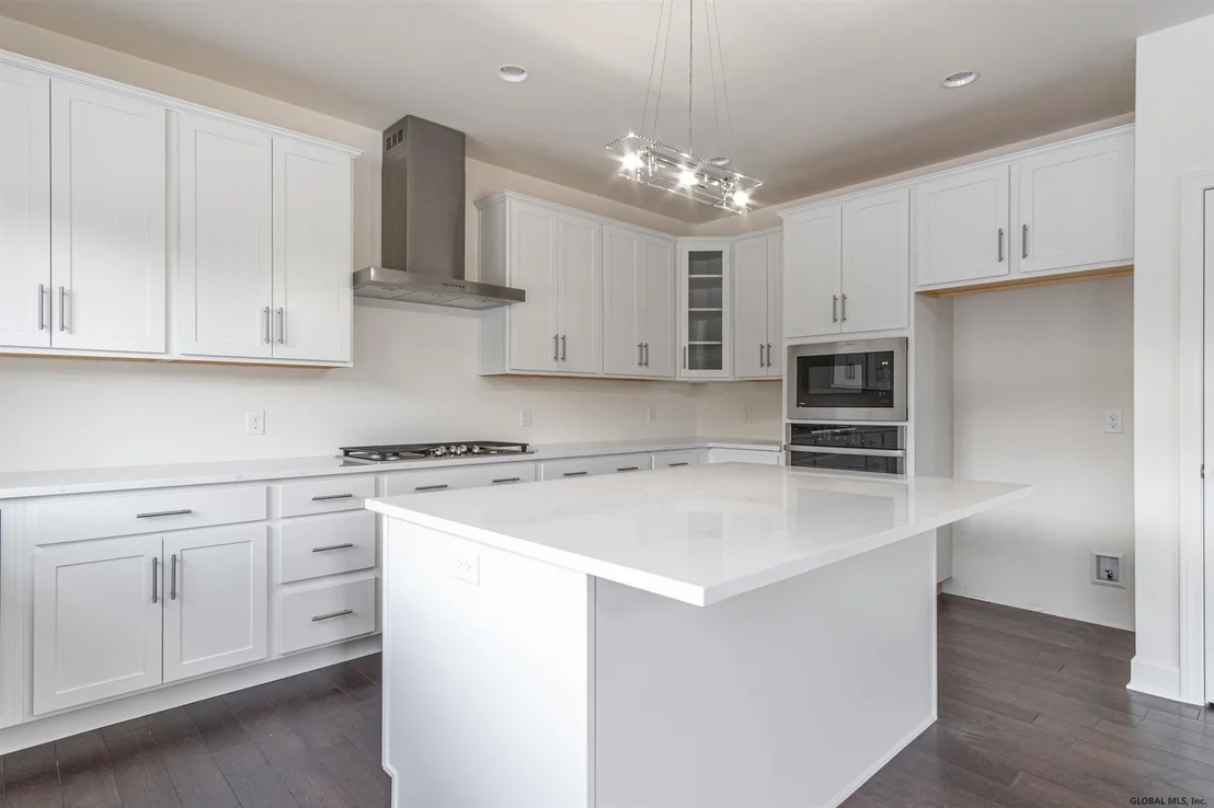 Photo of 23 PINE HOLLOW Drive