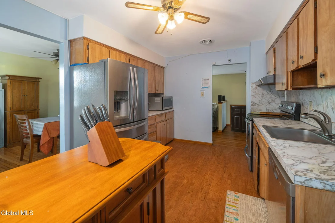 Photo of 1358 Maple Hill Road