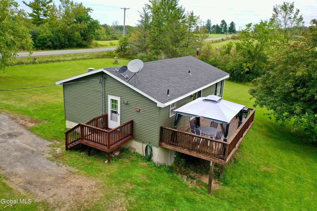 Photo of 455 Middle Road