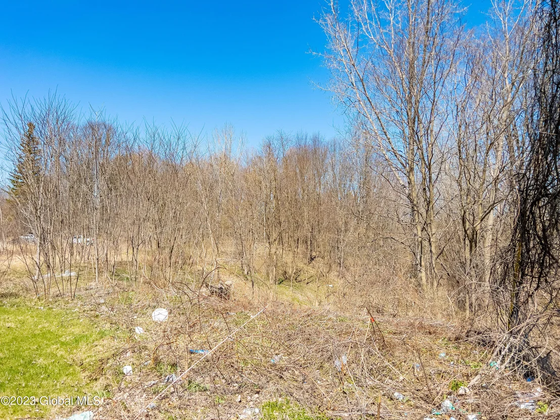 Photo of 957 Troy-Schenectady Road