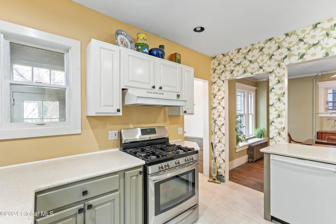 Photo of 1680 Rugby Road
