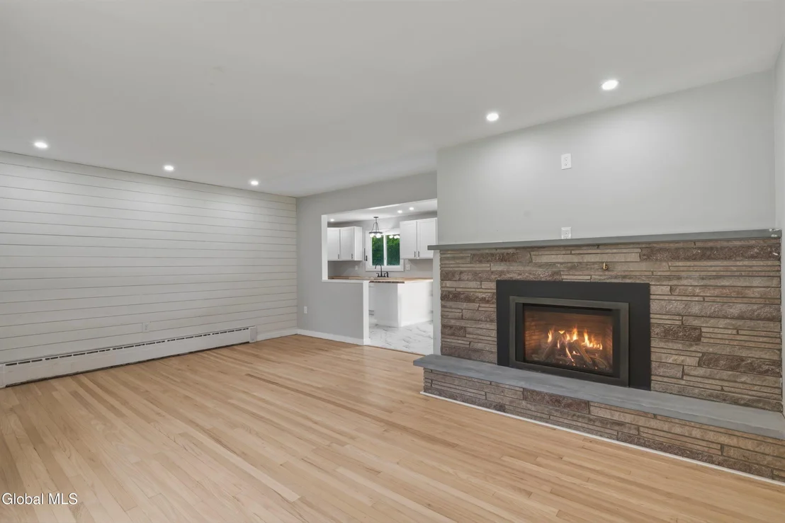 Photo of 10 Kasper Drive