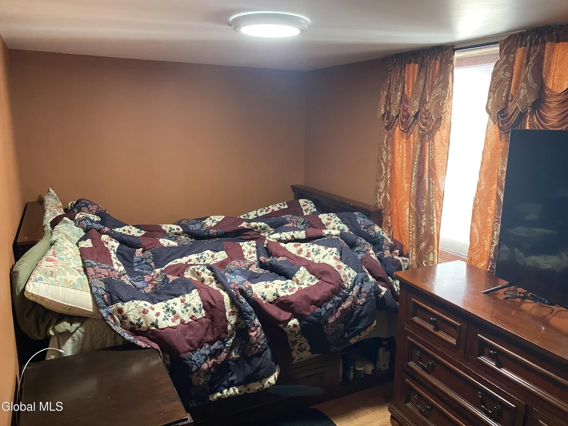 Photo of 817 Holland Road