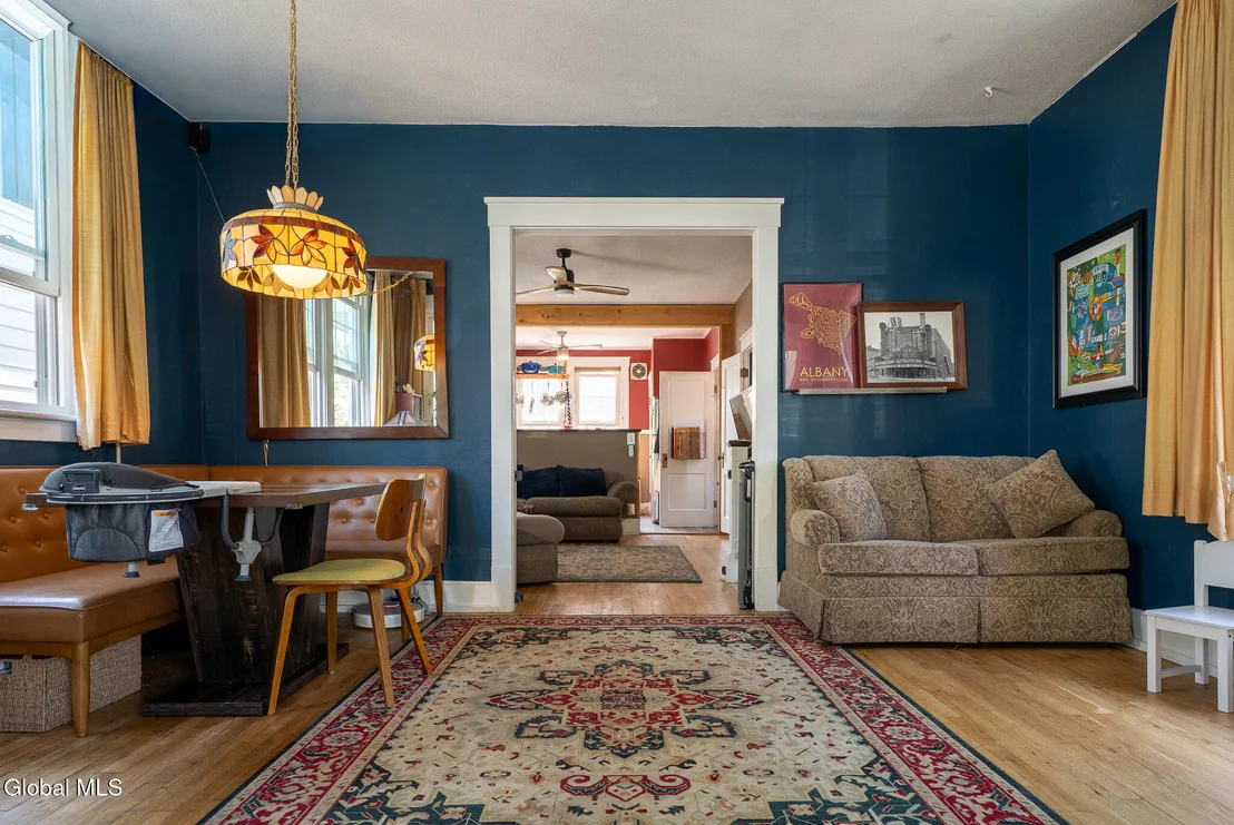 Photo of 20 Forest Avenue