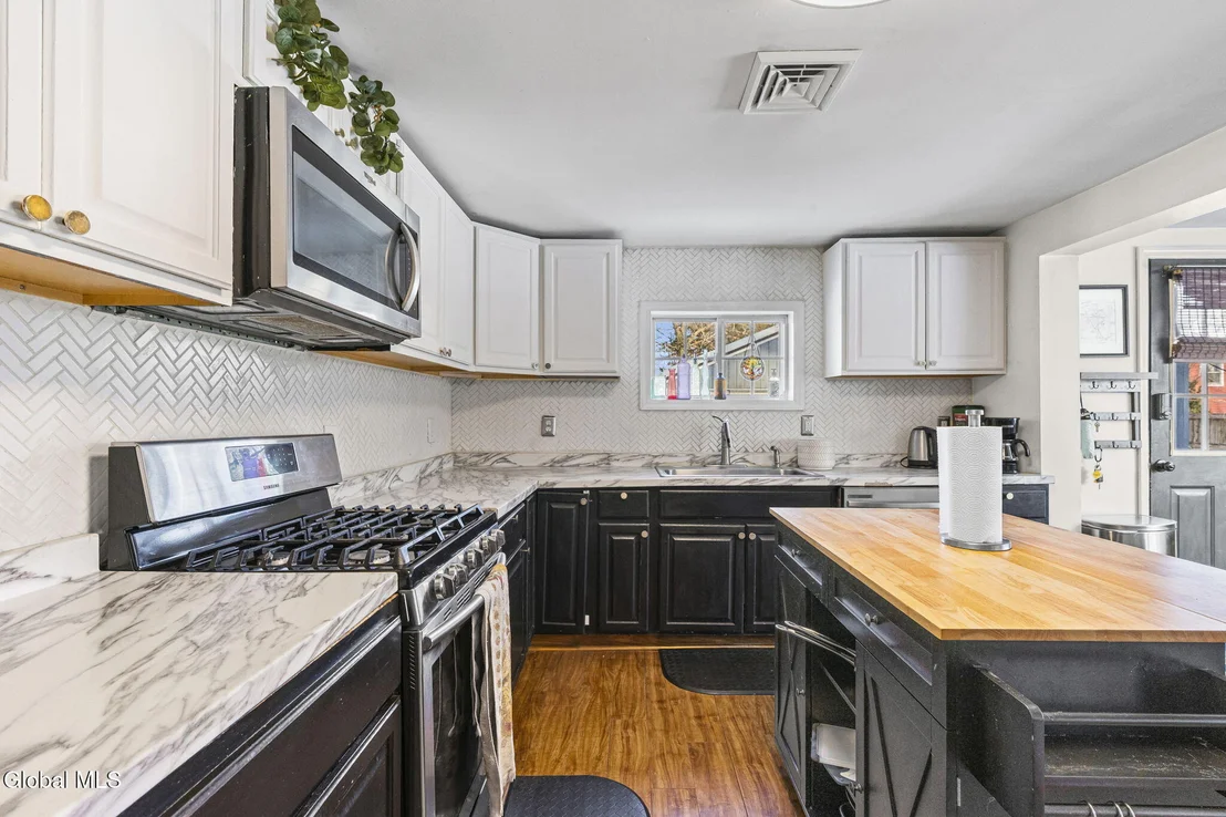 Photo of 4 Valleyview Avenue