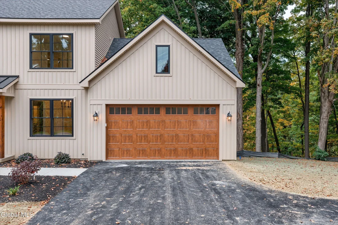 Photo of 1737 Crescent Road