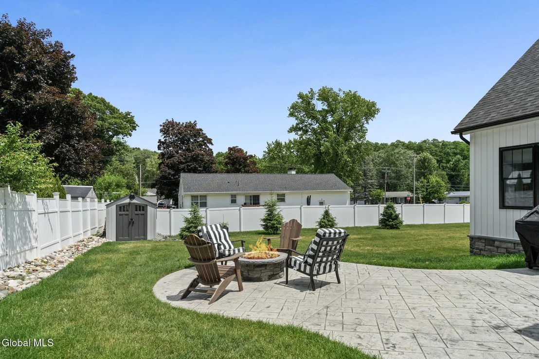 Photo of 1 Londonderry Way