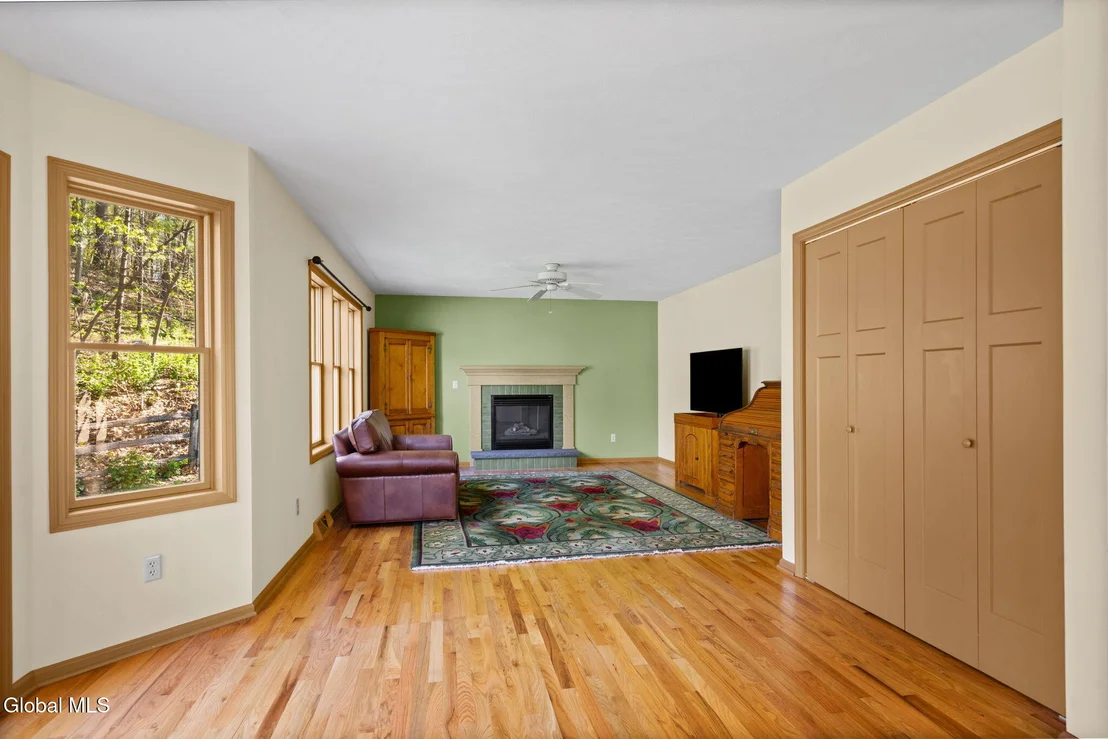 Photo of 107 Fox Run Drive