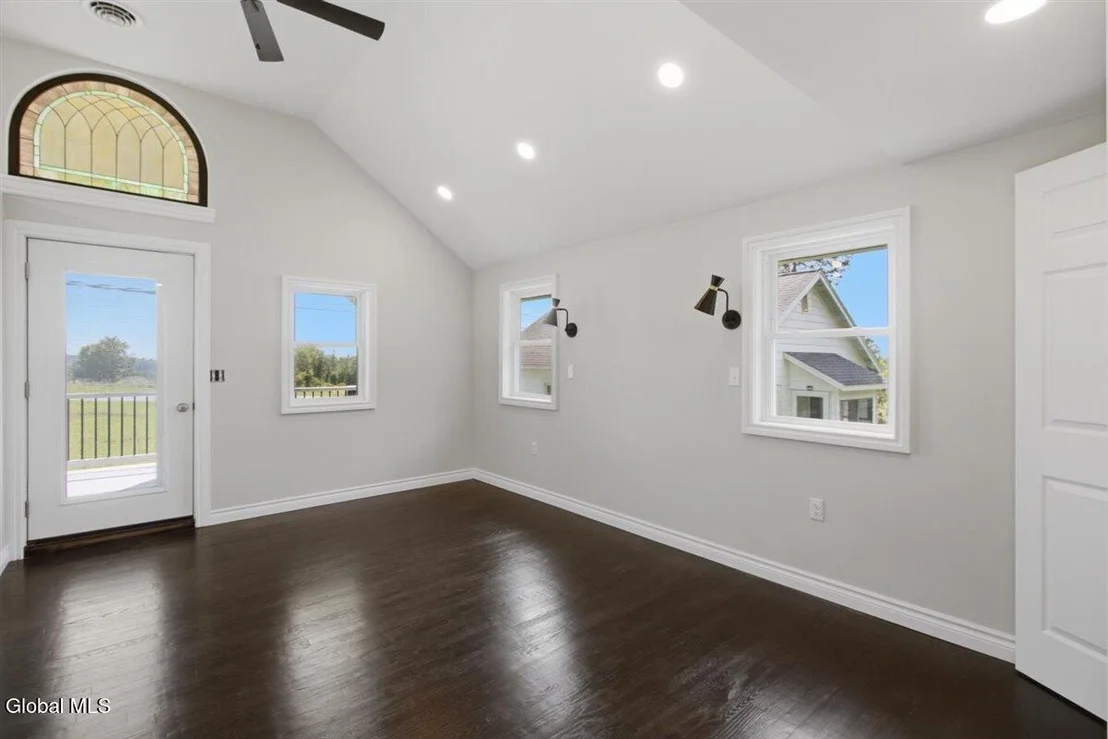Photo of 335 Maple Road