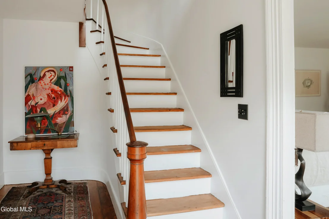 Photo of 433 Rapp Road