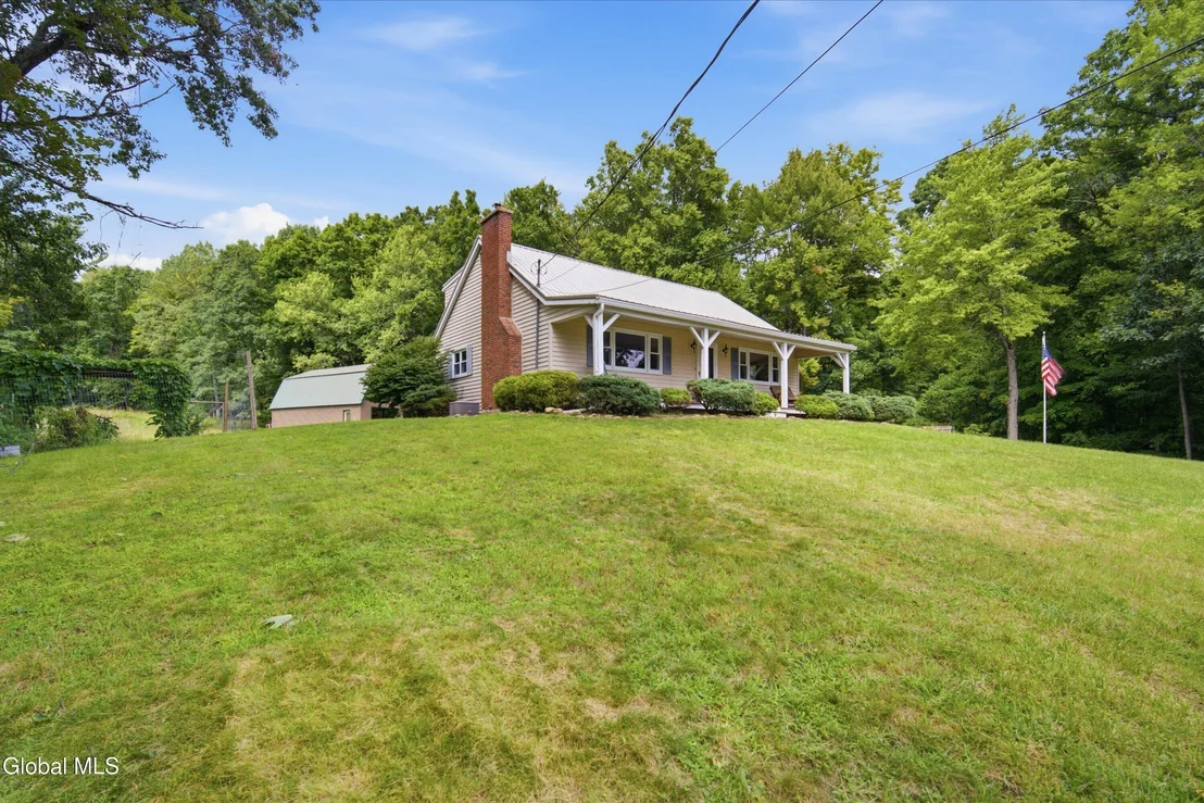 Photo of 1108 North Road