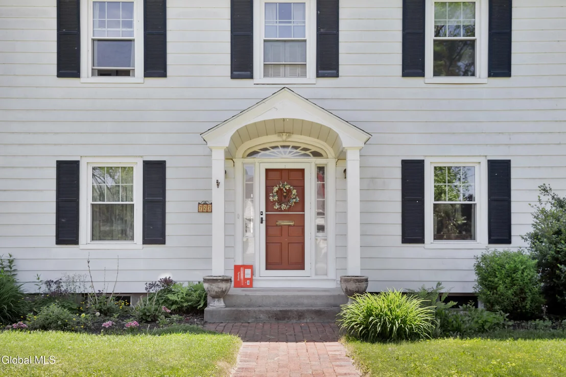 Photo of 723 Sanders Avenue