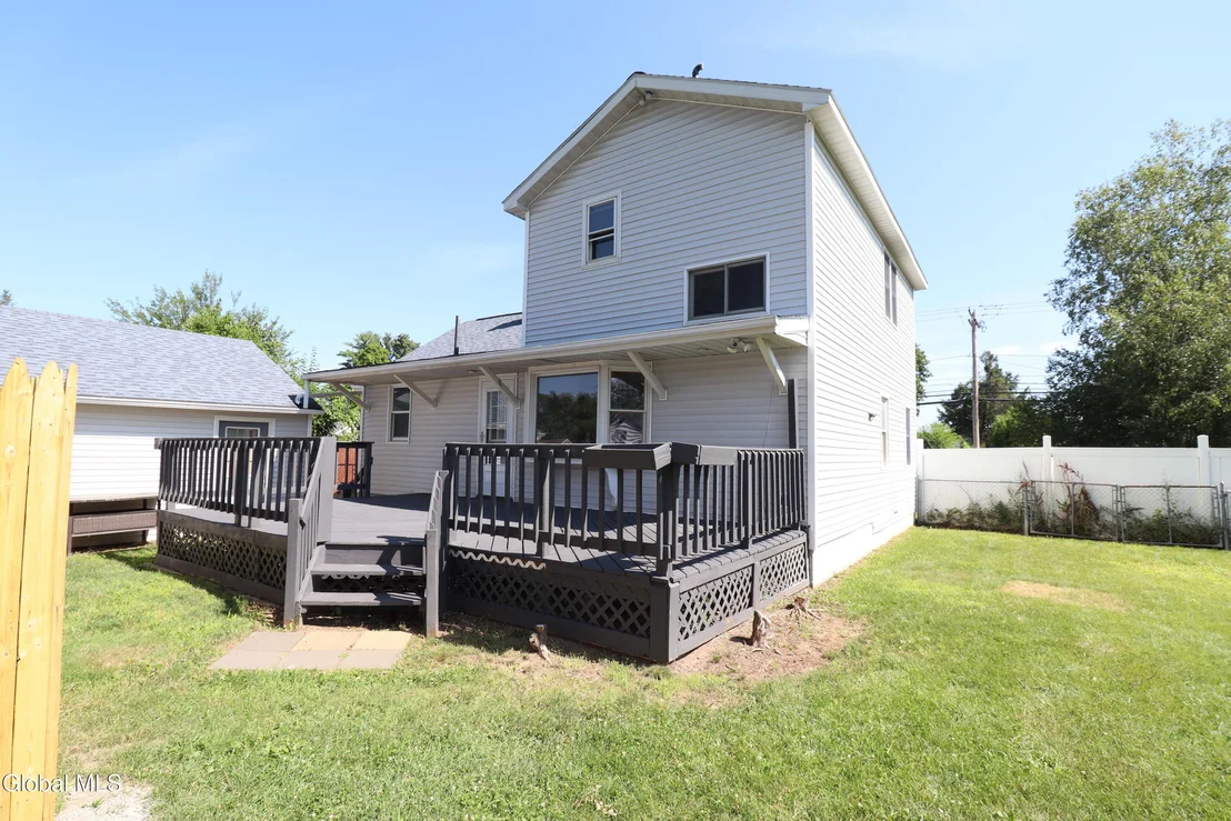 Photo of 319 Melrose Street