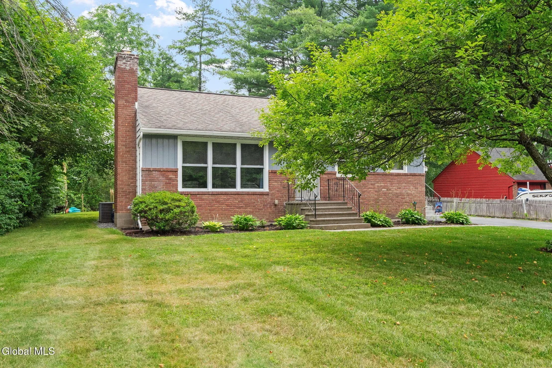 Photo of 2303 Balltown Road
