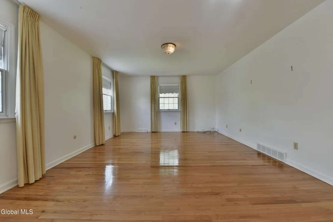 Photo of 1205 Viewmont Drive