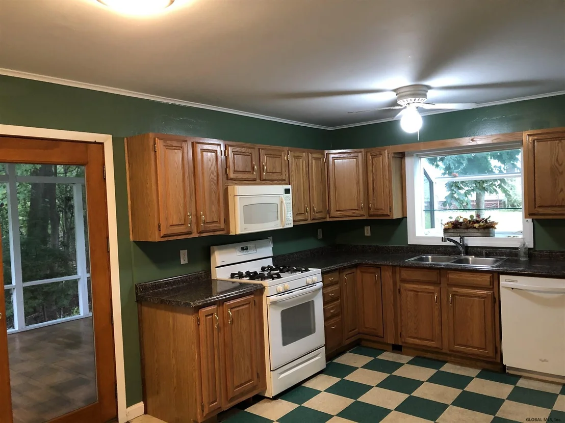 Photo of 5 MANN Drive