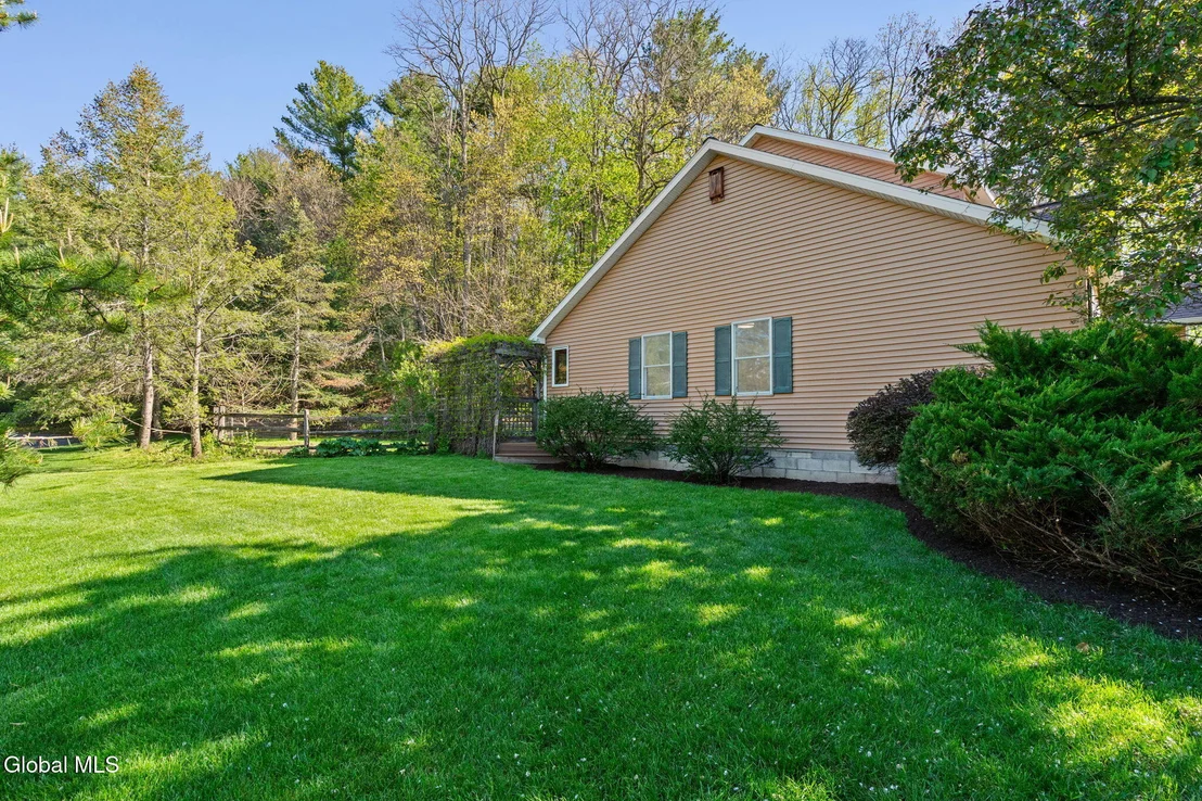 Photo of 107 Fox Run Drive
