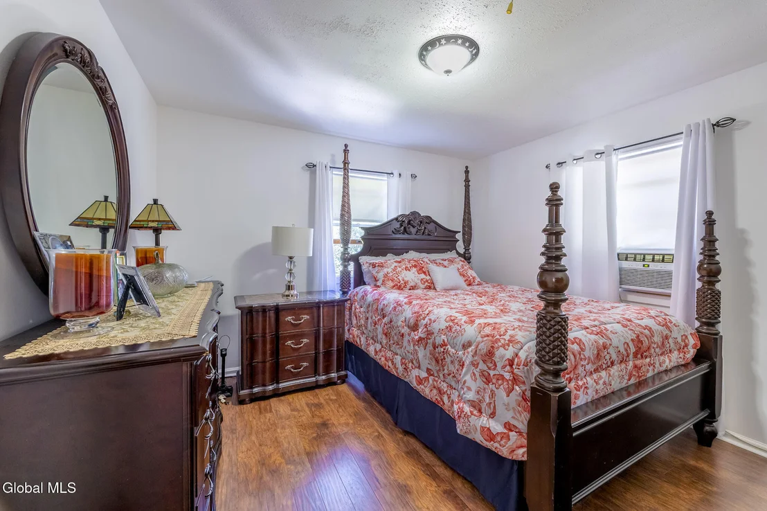 Photo of 821 Hillside Avenue
