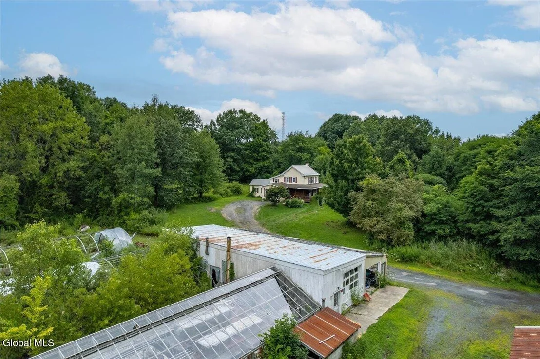 Photo of 4072 River Road