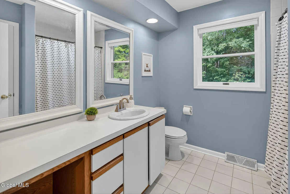 Photo of 72 Maple Road