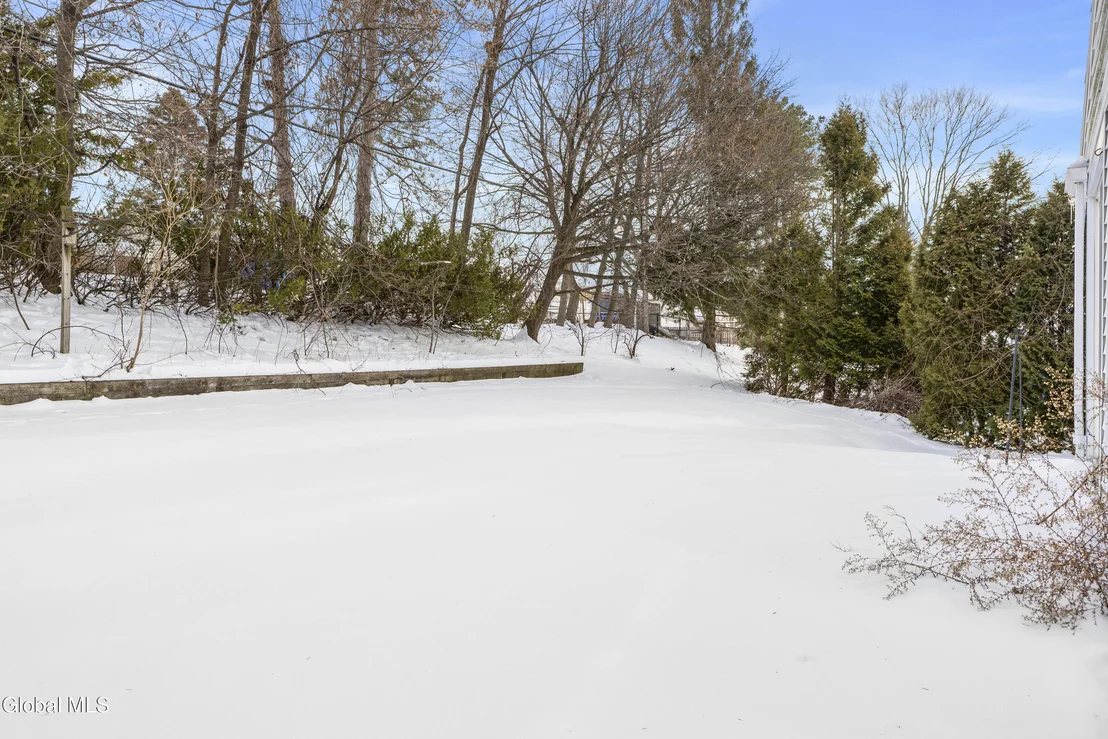 Photo of 27 Davis Avenue