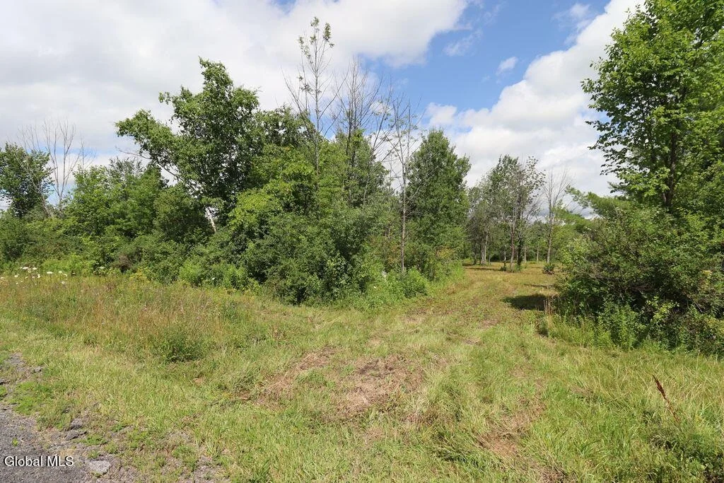 Photo of 468 Middle Road