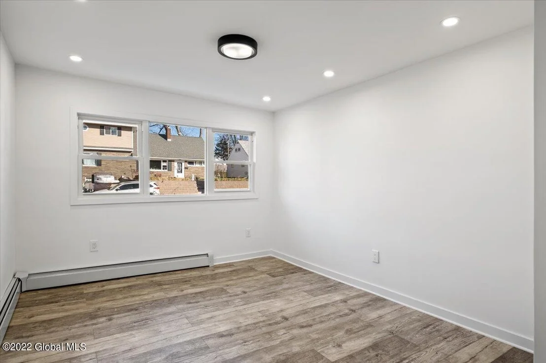Photo of 895 Obrien Avenue