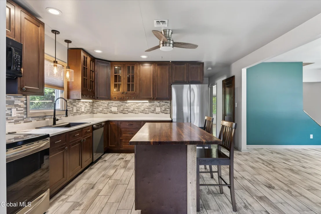 Photo of 162 Clamsteam Road
