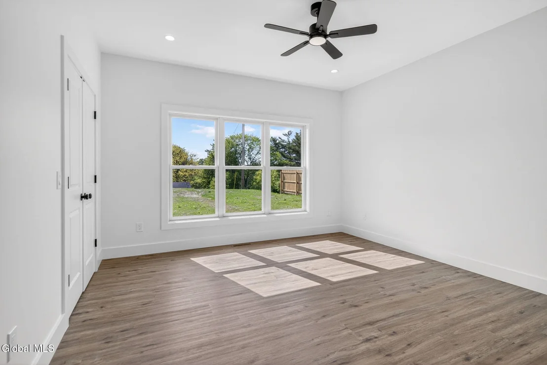 Photo of 5 1/2 Gardner Road