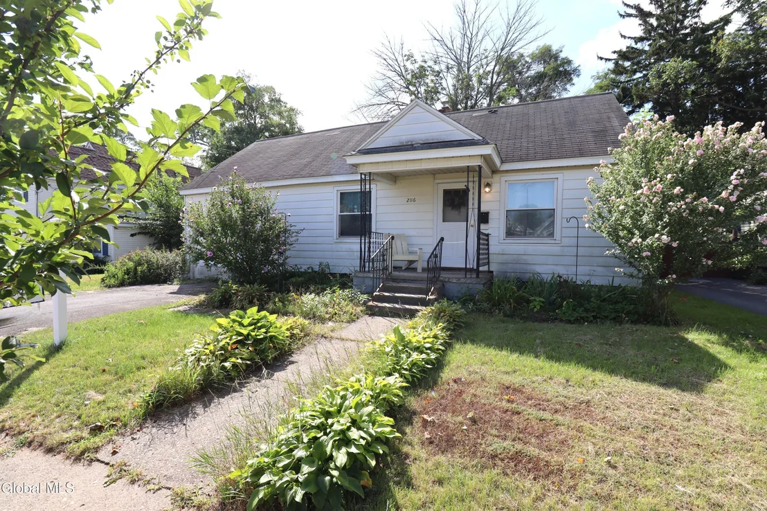Photo of 2116 Neil Street