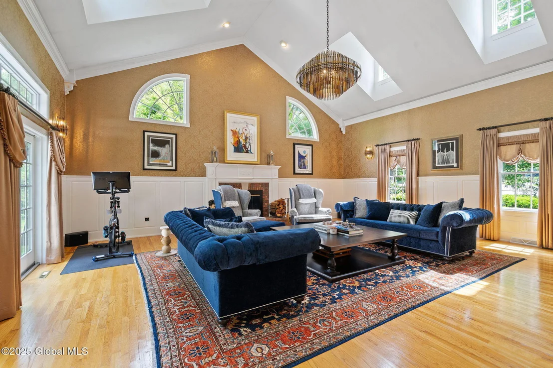Photo of 428 Ridgehill Road