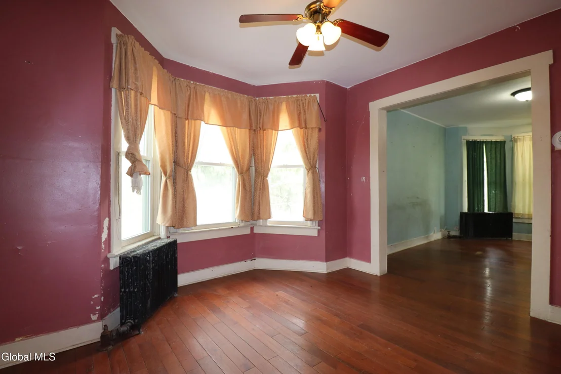 Photo of 10 Daggett Terrace