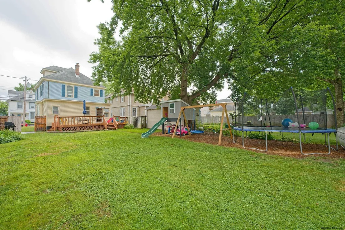 Photo of 115 1ST Street