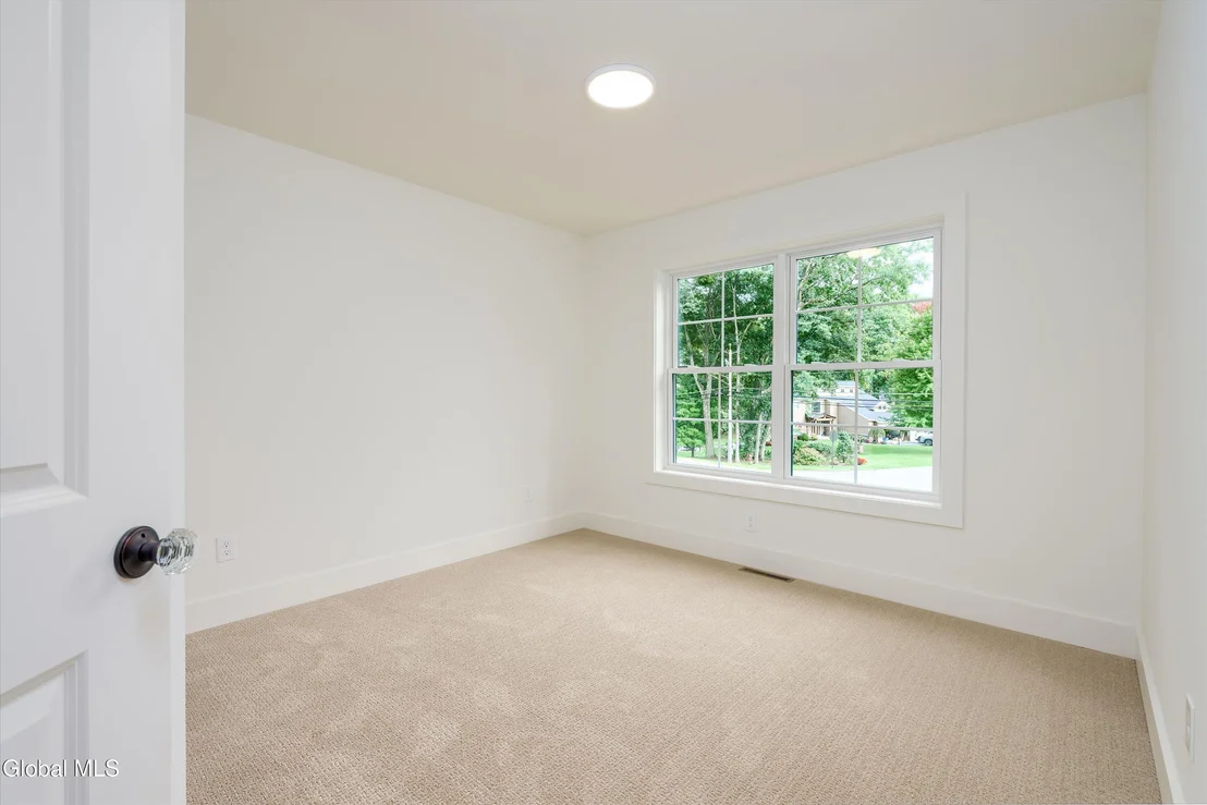 Photo of 1737 Crescent Road