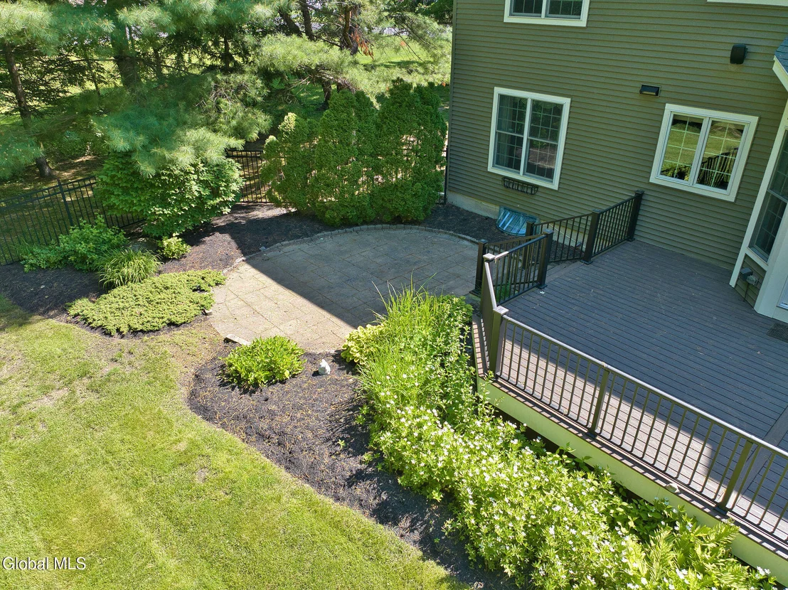 Photo of 10 Whitestone Way