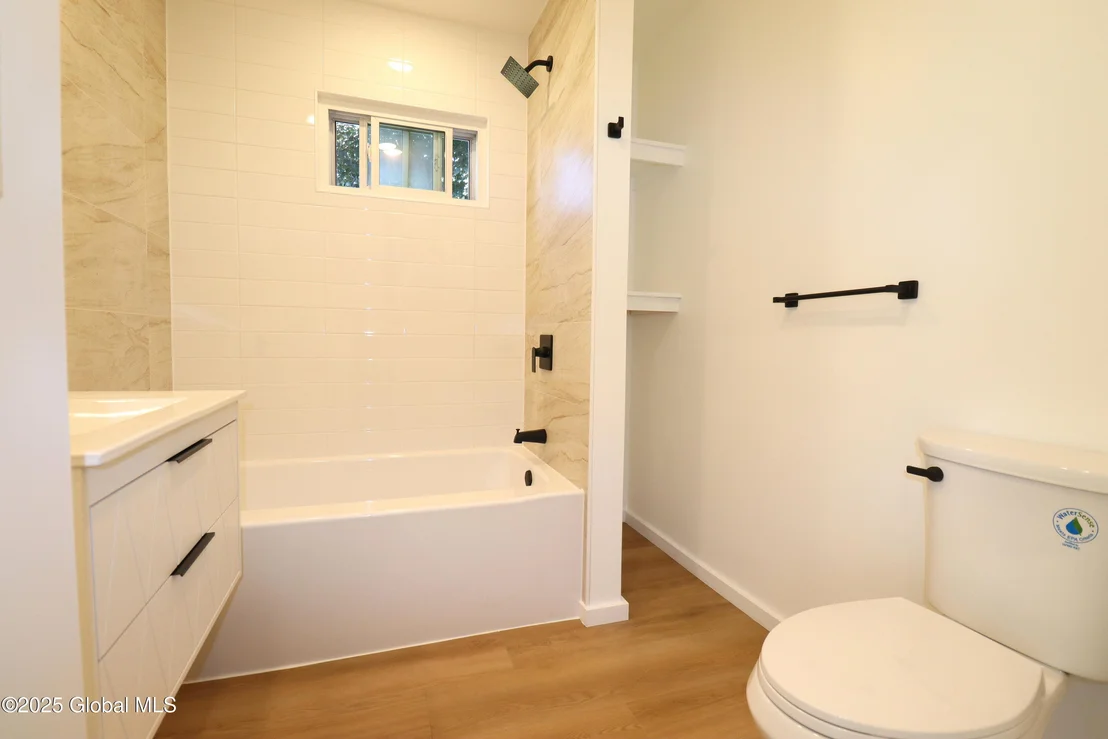 Photo of 1220 Hemlock Street