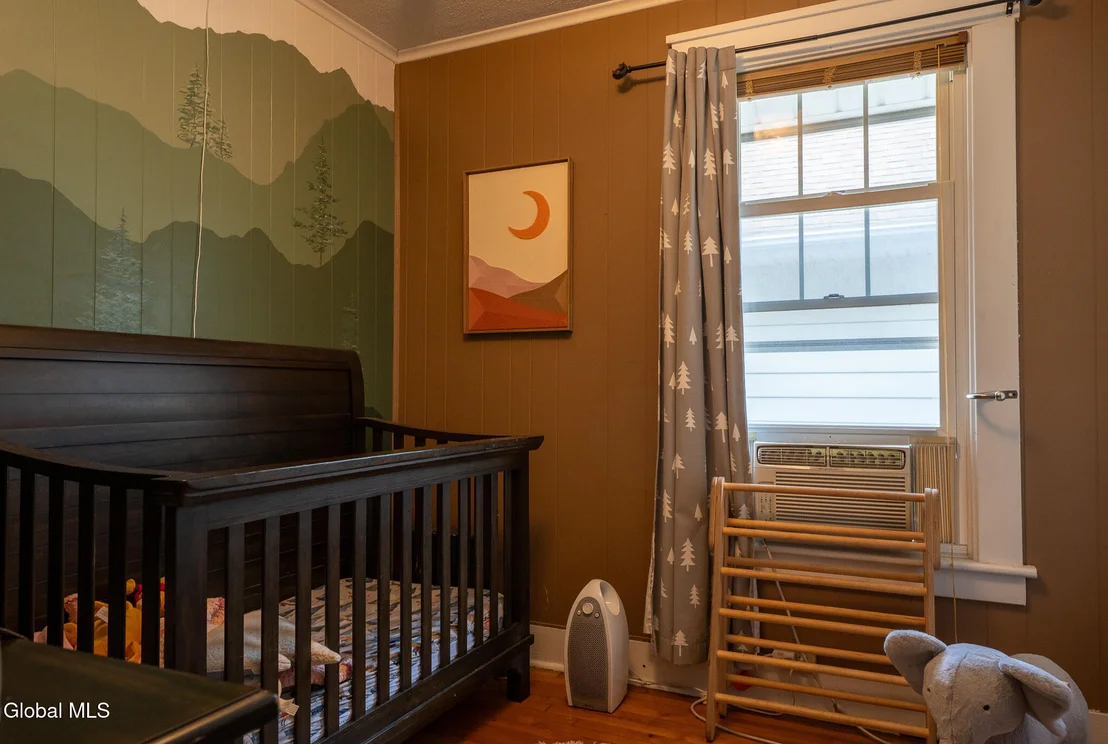Photo of 20 Forest Avenue