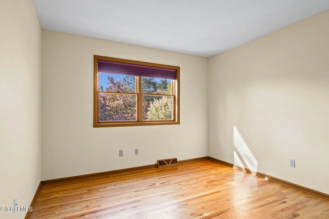 Photo of 107 Fox Run Drive