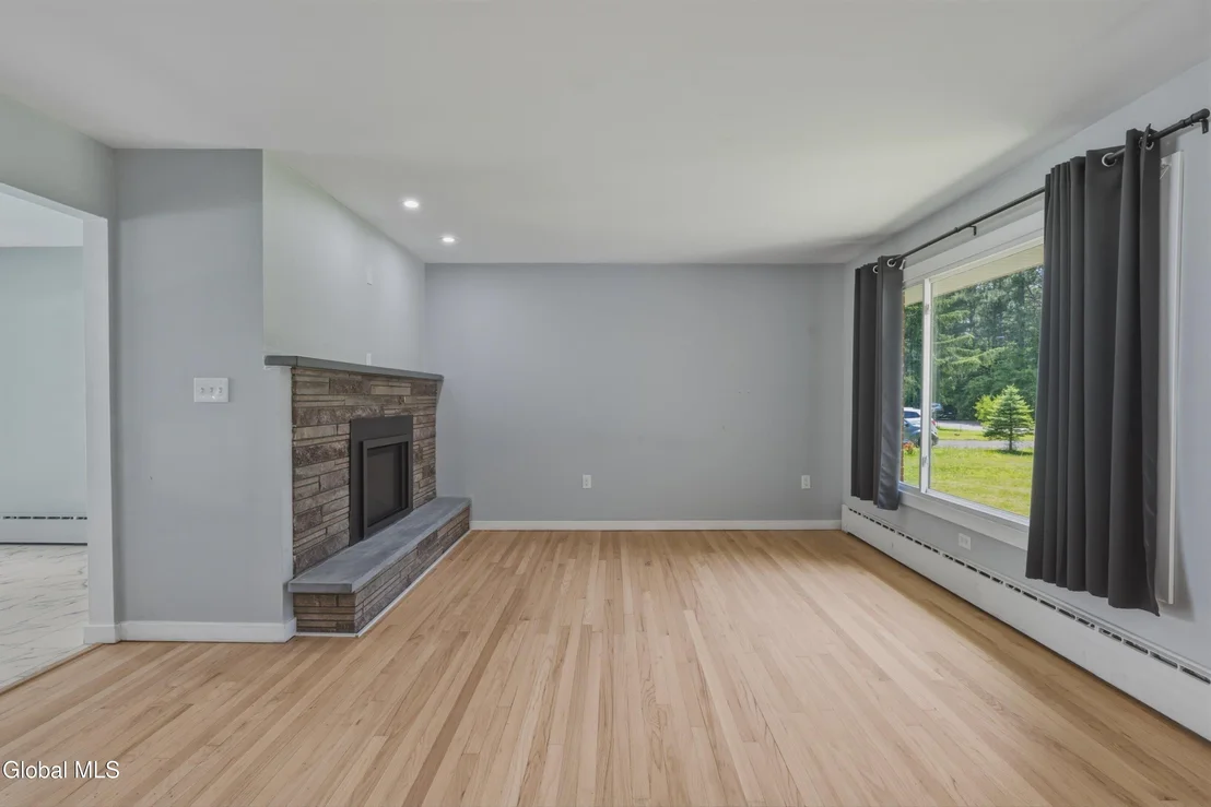 Photo of 10 Kasper Drive