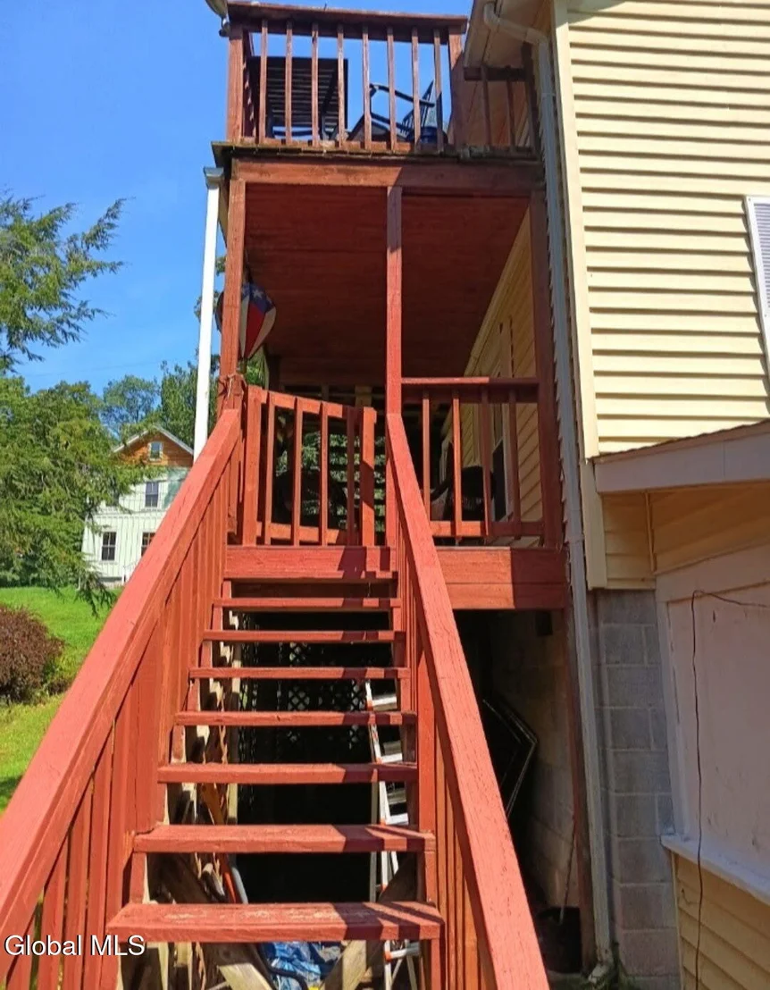 Photo of 29 Jerome Avenue