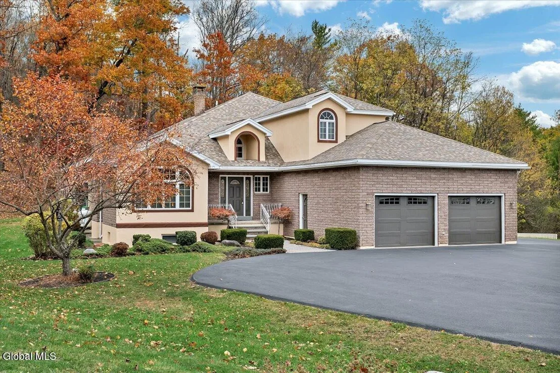 Photo of 1306 Putnam Road