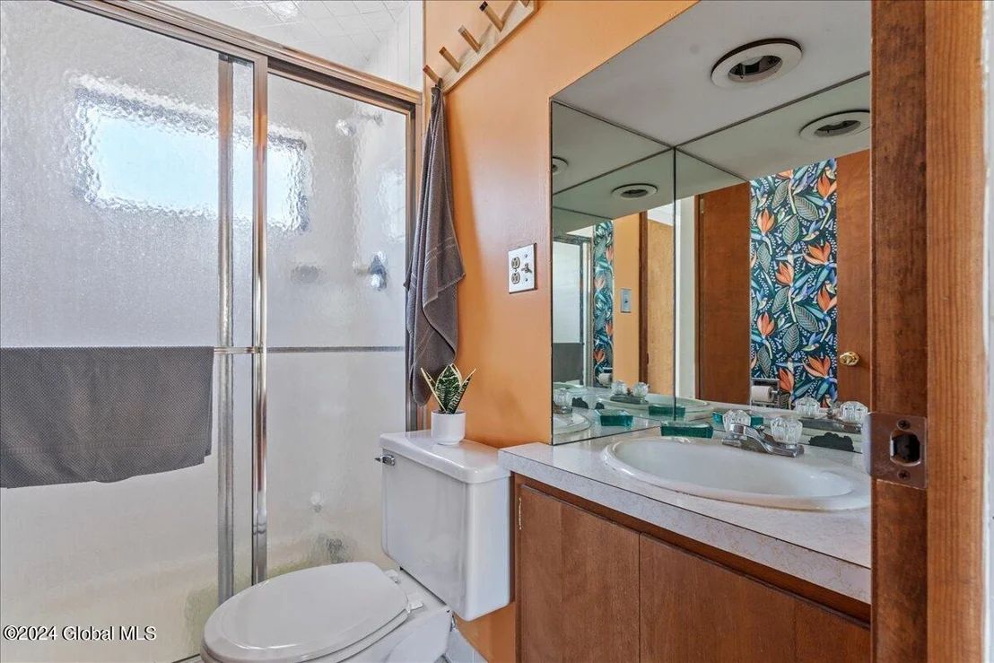 Photo of 1102 Baker Avenue