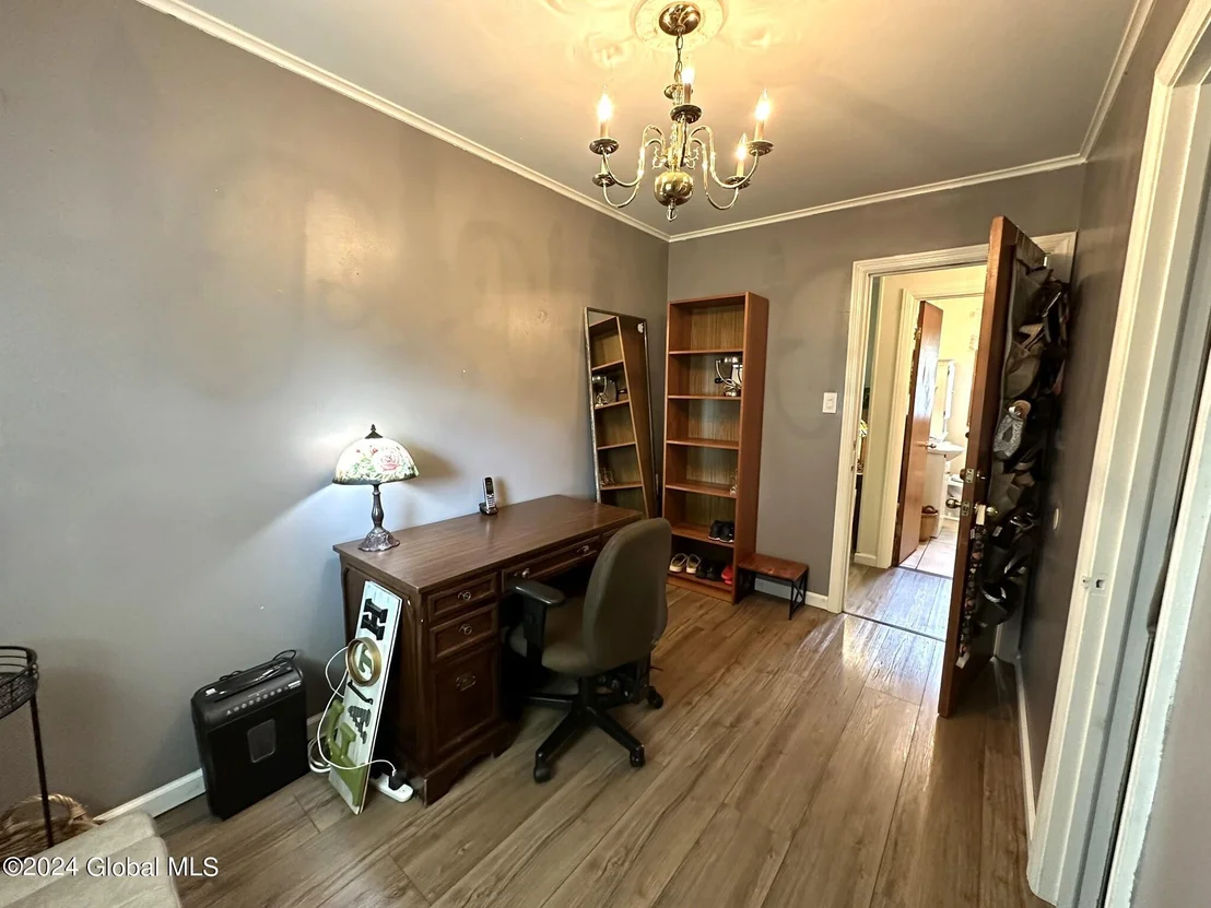 Photo of 309 Chiswell Road