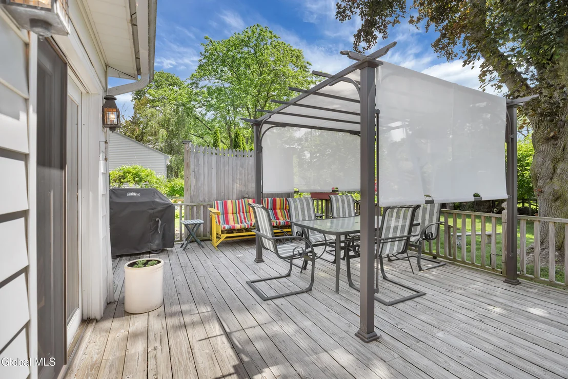 Photo of 723 Sanders Avenue