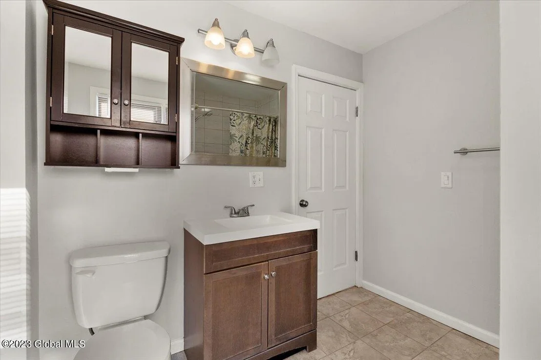 Photo of 160 6th Street