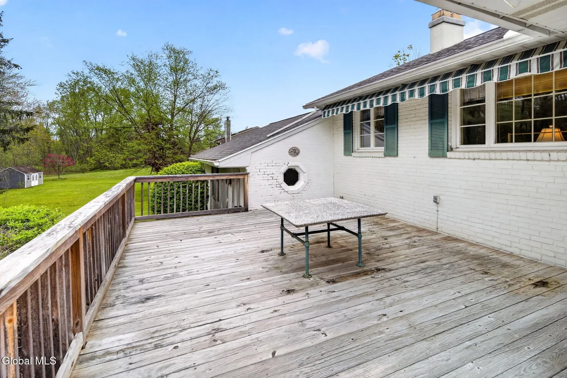 Photo of 280 Lishakill Road